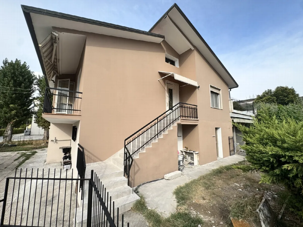 Casa indipendente in vendita a Pojana Maggiore - foto 1
