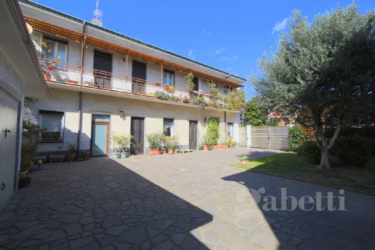 Casa indipendente in vendita a Busto Arsizio - foto 4