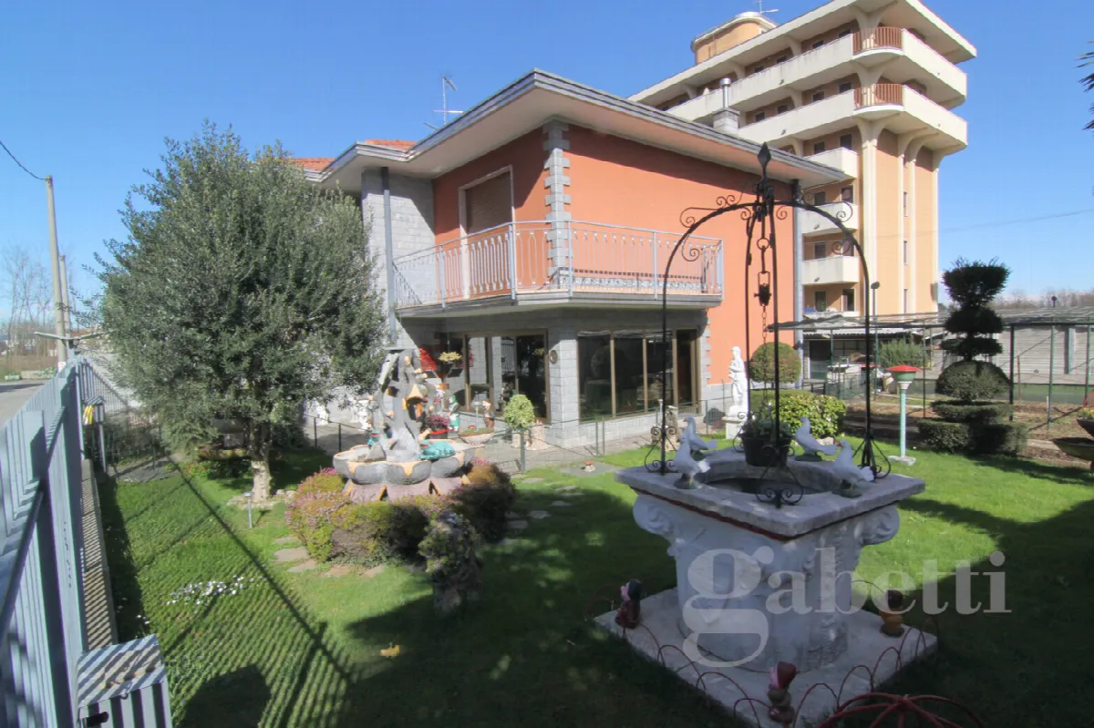 Villa in vendita a Busto Arsizio - foto 1