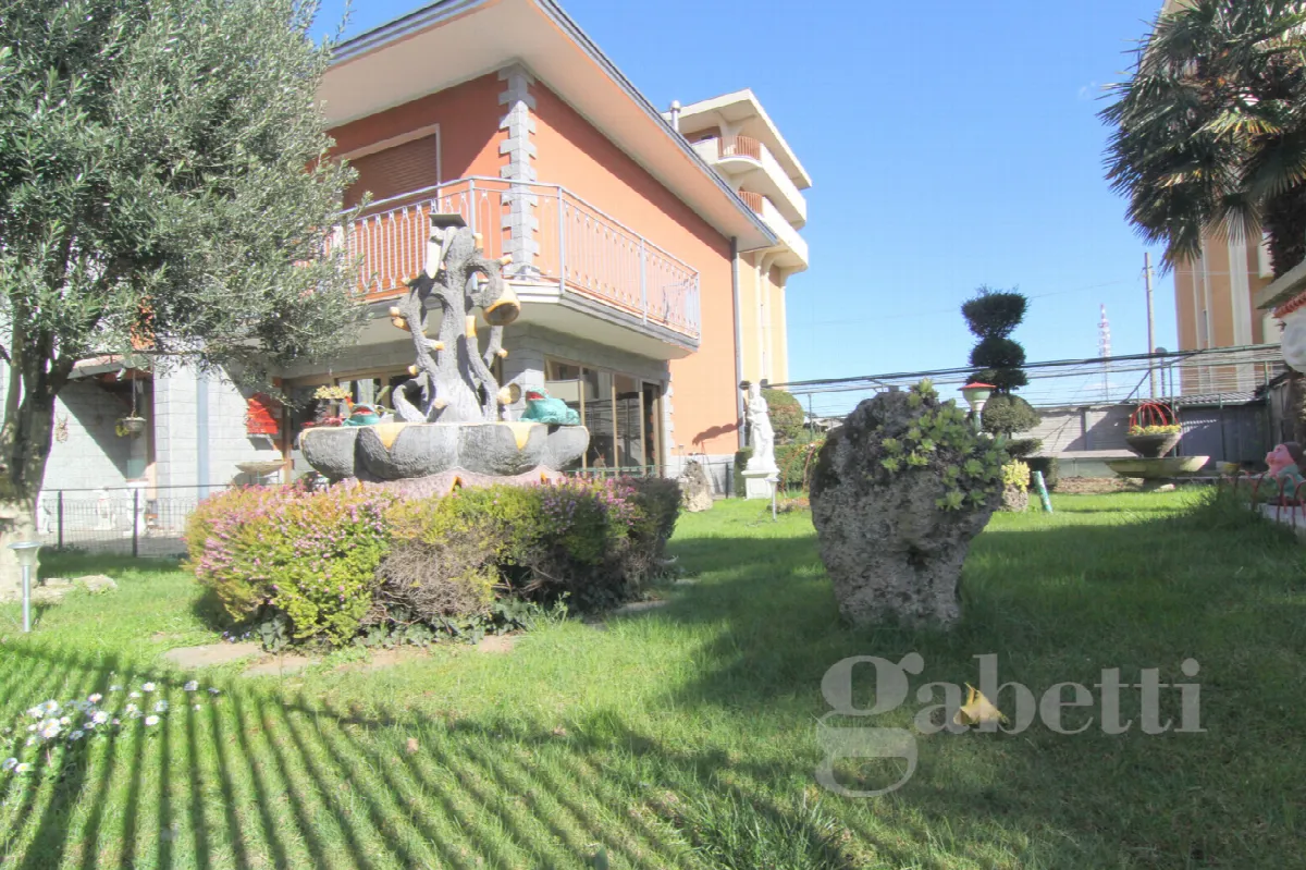 Villa in vendita a Busto Arsizio - foto 2
