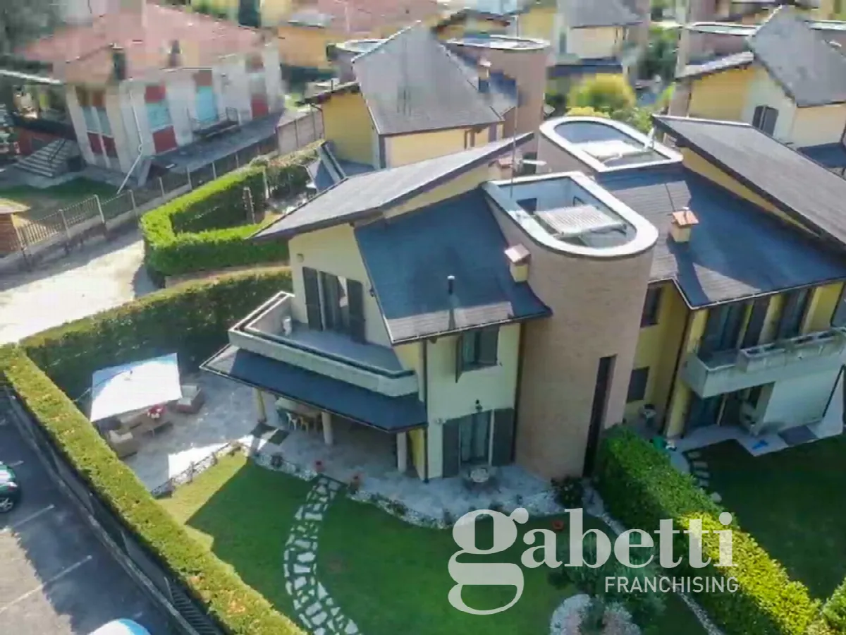 Casa bifamiliare in vendita a Gallarate - foto 1