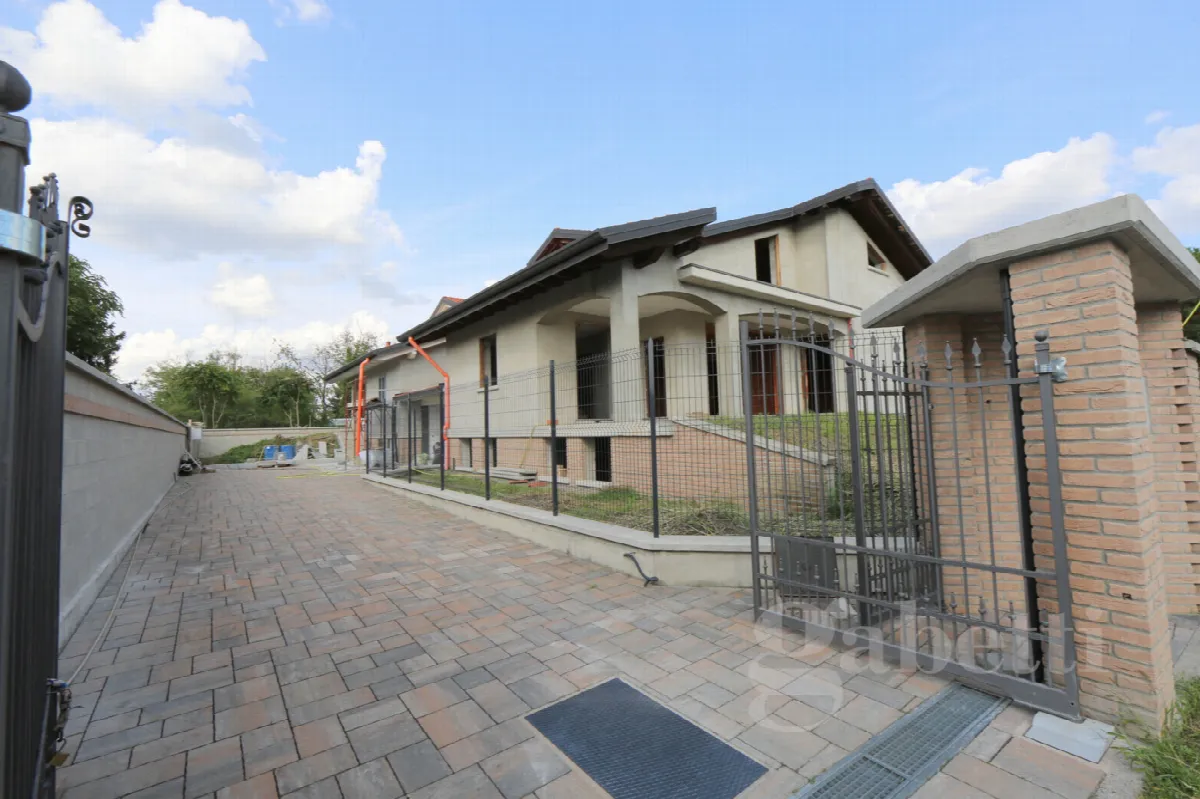 Villetta a schiera in vendita a Magnago - foto 2