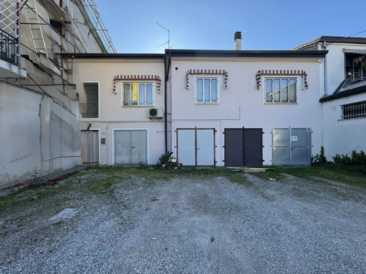 Casa bifamiliare in vendita a Merlara - foto 1