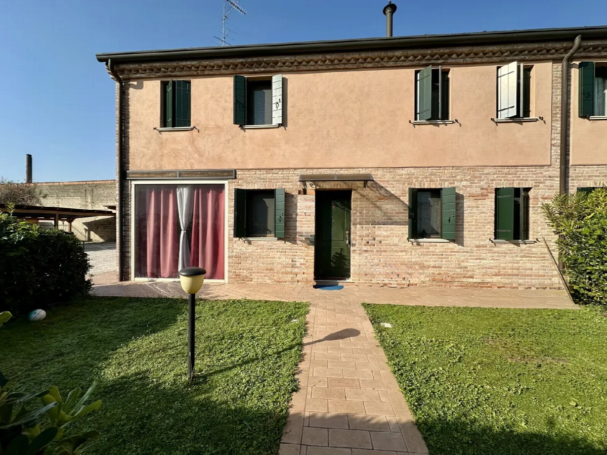 Casa bifamiliare in vendita a Montagnana - foto 1