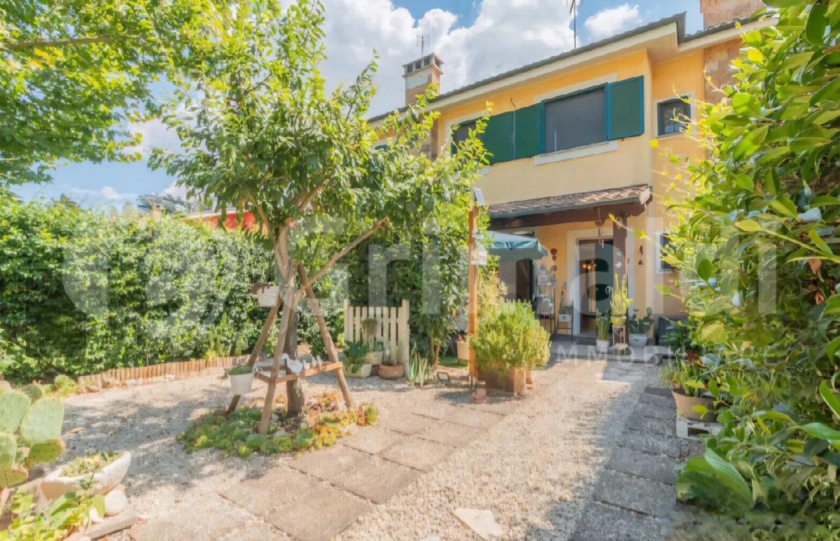 Villetta a schiera in vendita a Nepi - foto 1