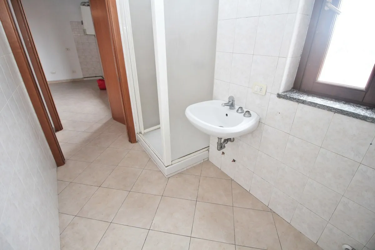 Appartamento in vendita a Gorla Minore - foto 10