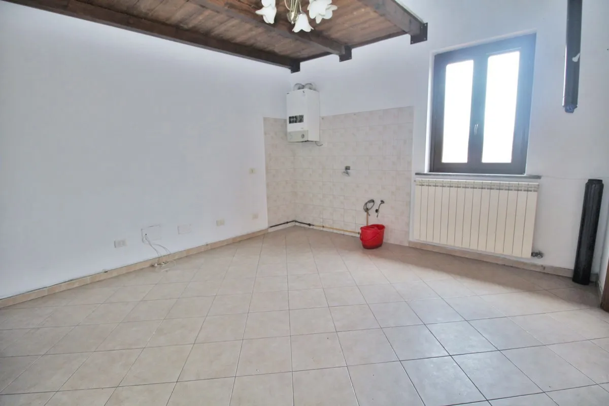 Appartamento in vendita a Gorla Minore - foto 2