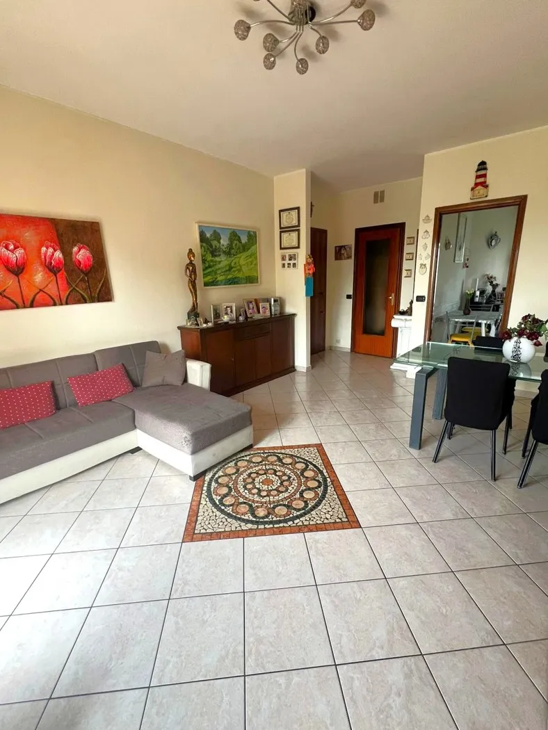 Appartamento in vendita a Gorla Minore - foto 2