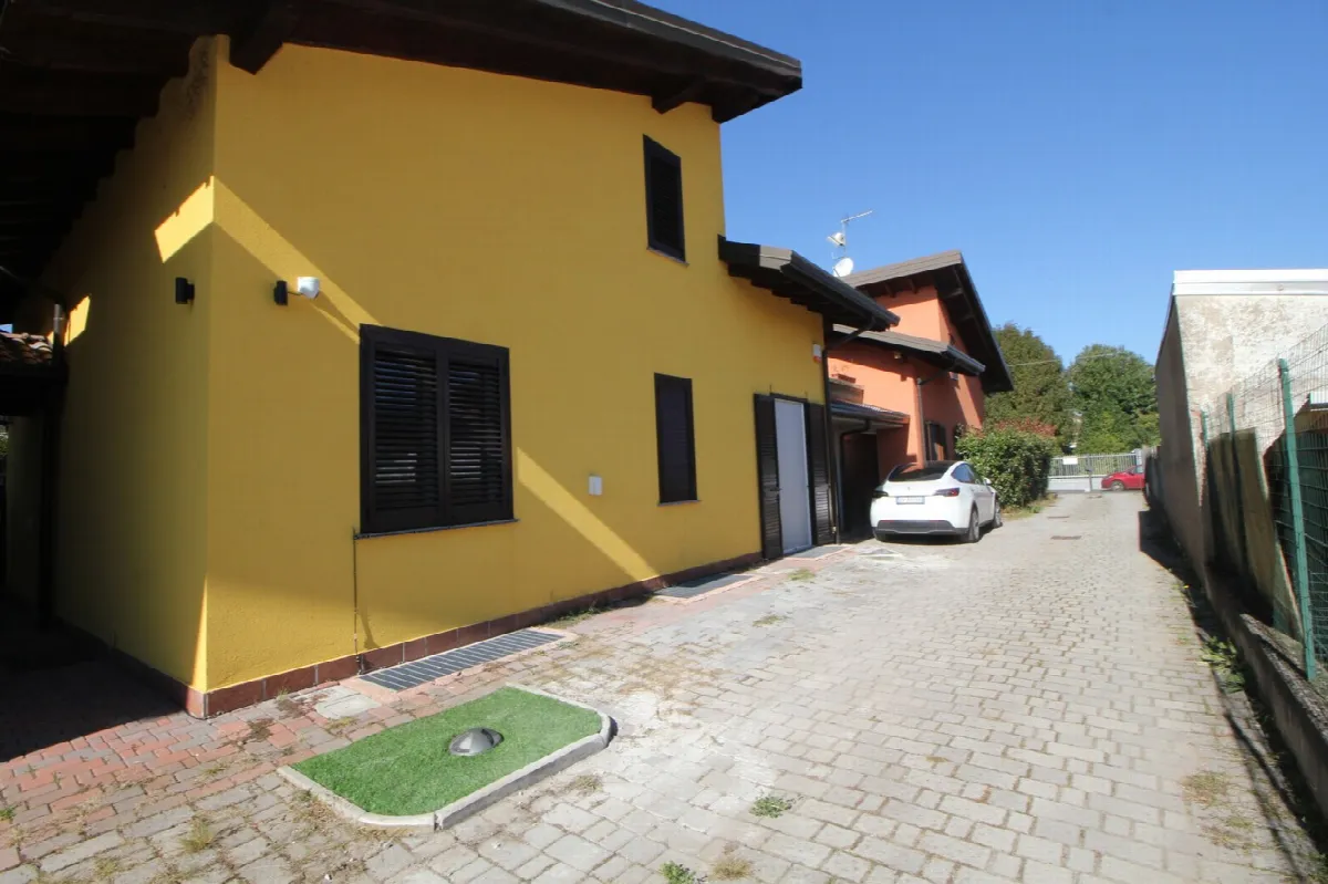 Villetta a schiera in vendita a Fagnano Olona - foto 9