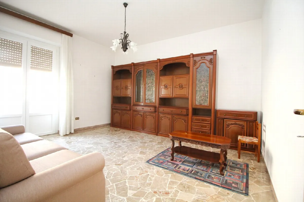 Appartamento in vendita a Gorla Minore - foto 1