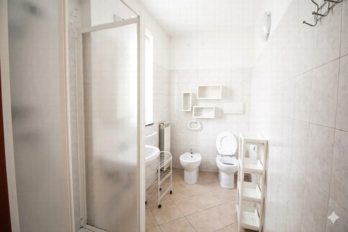 Appartamento in vendita a Gorla Minore - foto 6