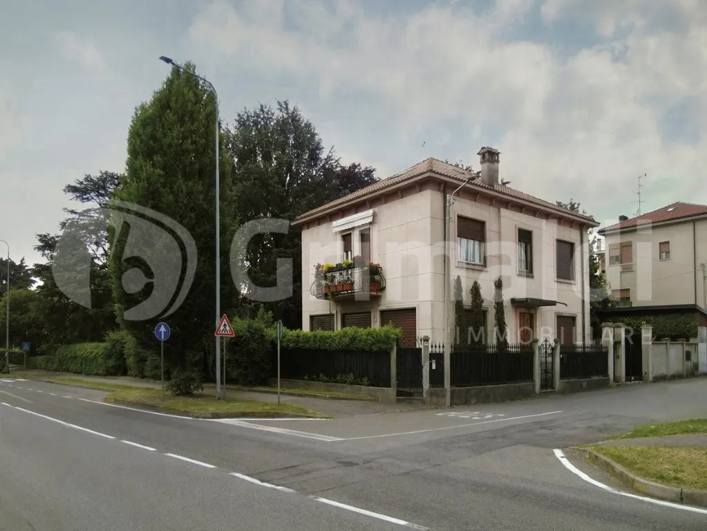 Villa in vendita a Carate Brianza - foto 2