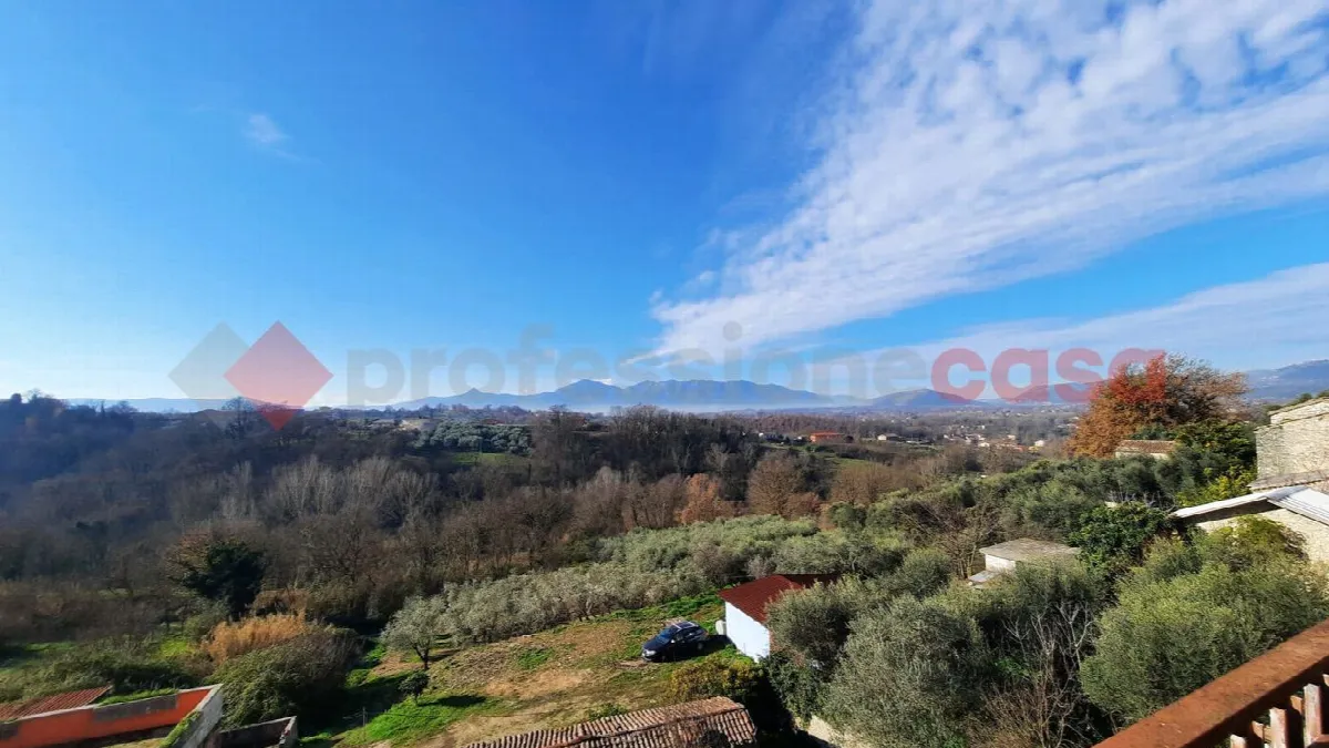 Casa indipendente in vendita a Veroli - foto 2