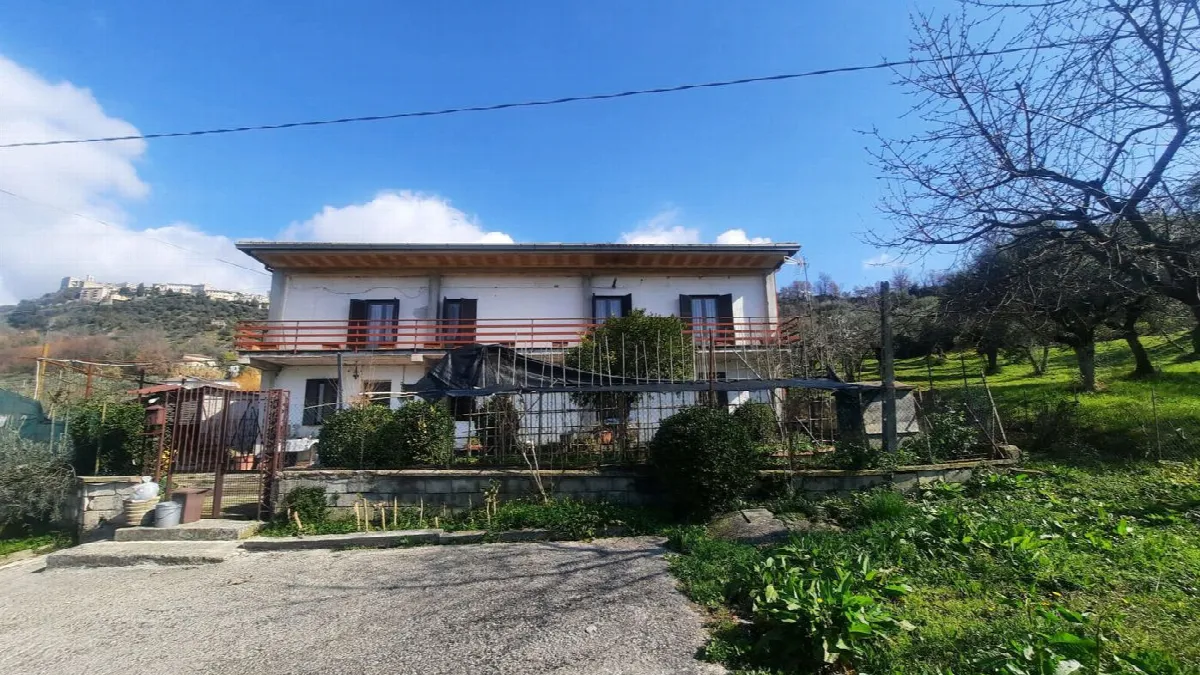 Casa indipendente in vendita a Veroli - foto 1