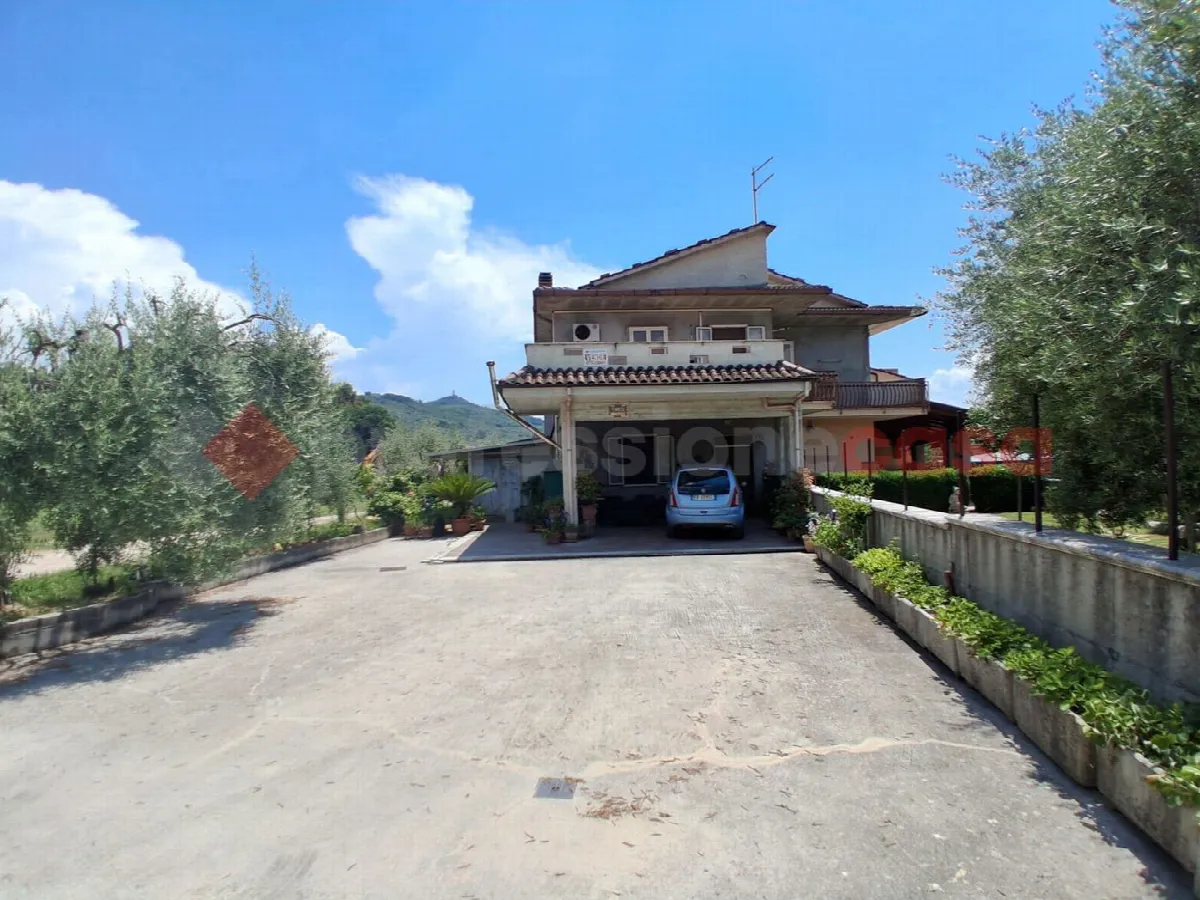 Casa indipendente in vendita a Veroli - foto 3
