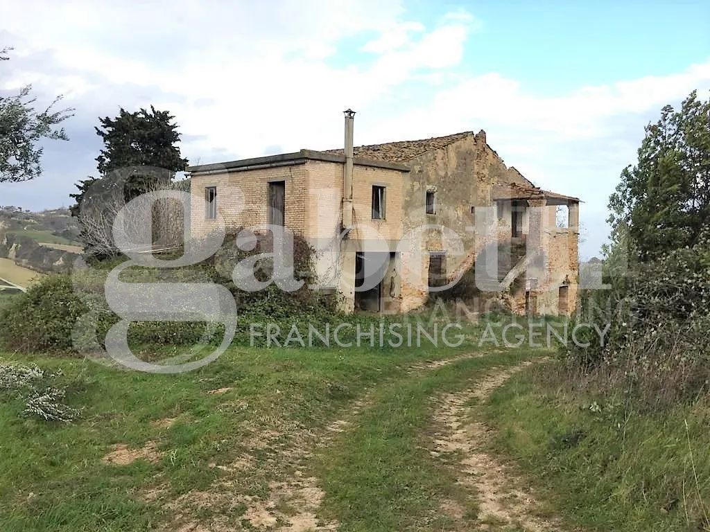 Rustico in vendita a Acquaviva Picena - foto 1