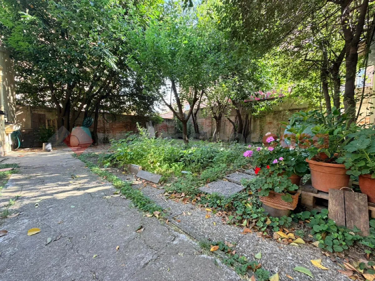 Casa indipendente in vendita a Prato - foto 3