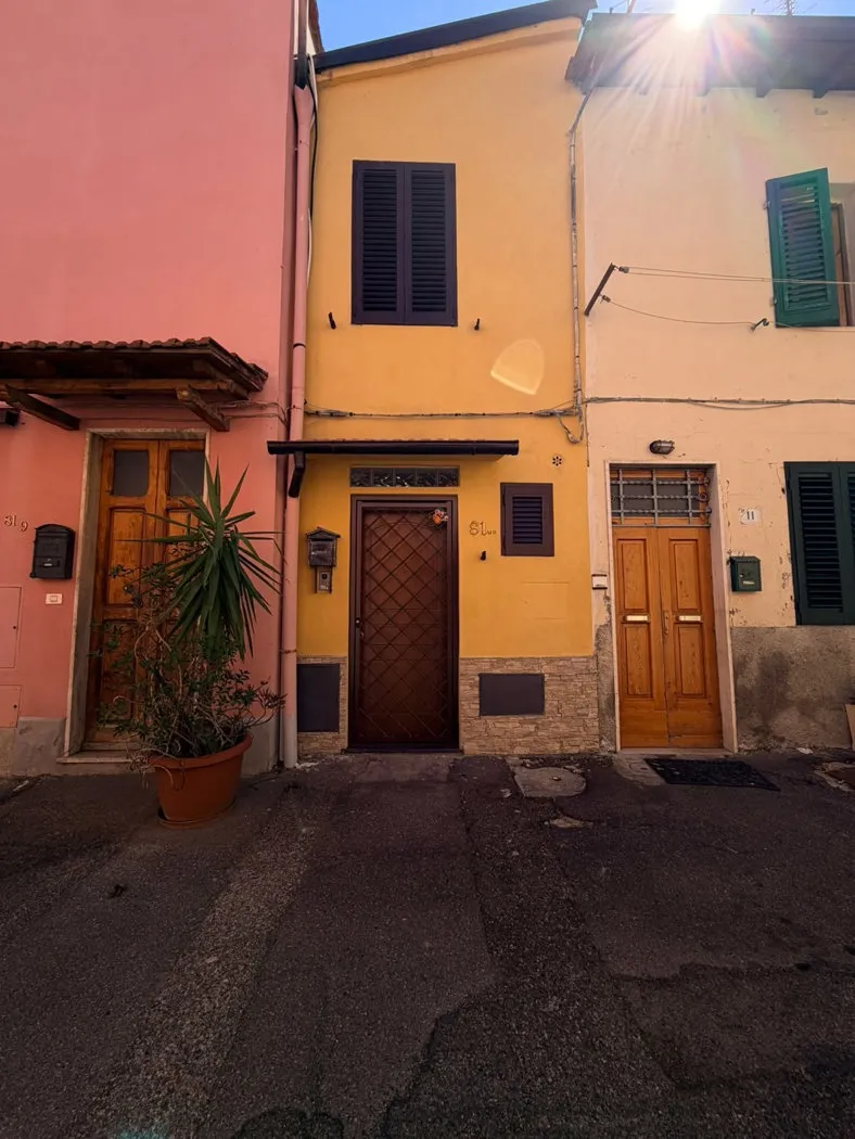 Casa indipendente in vendita a Prato - foto 2