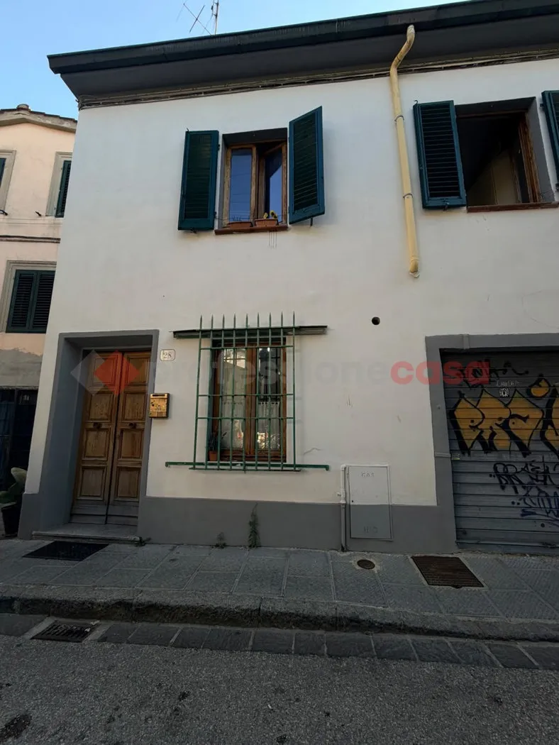 Casa indipendente in vendita a Prato - foto 3