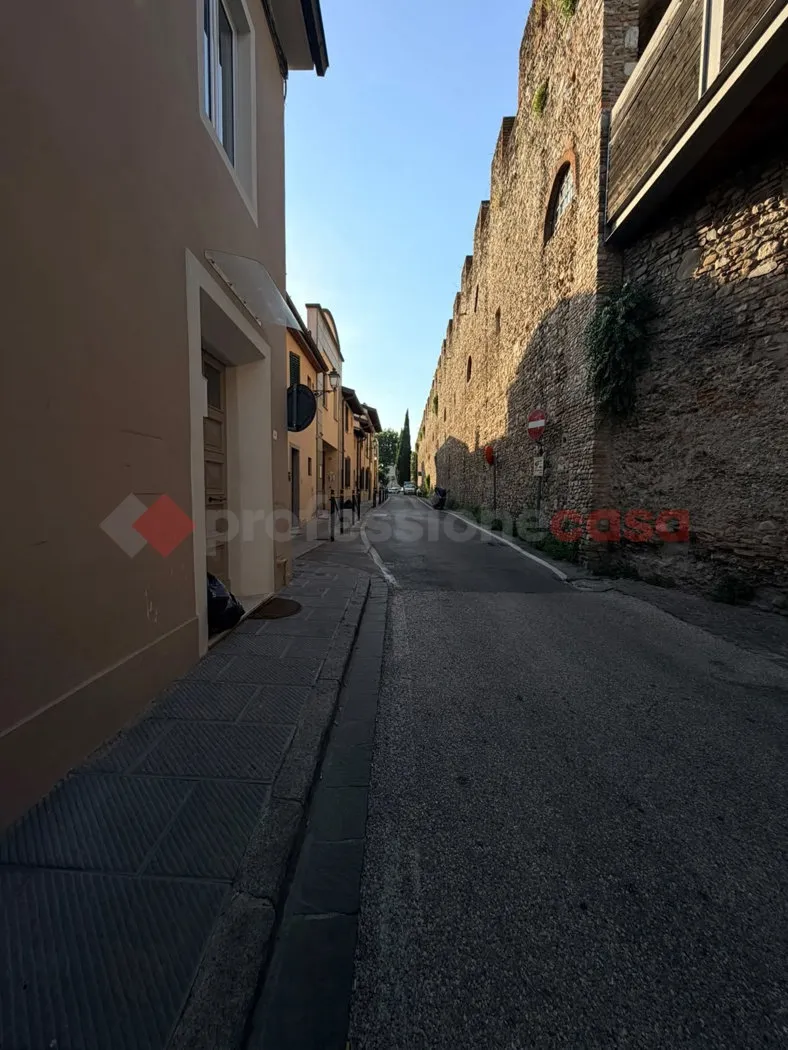 Casa indipendente in vendita a Prato - foto 4