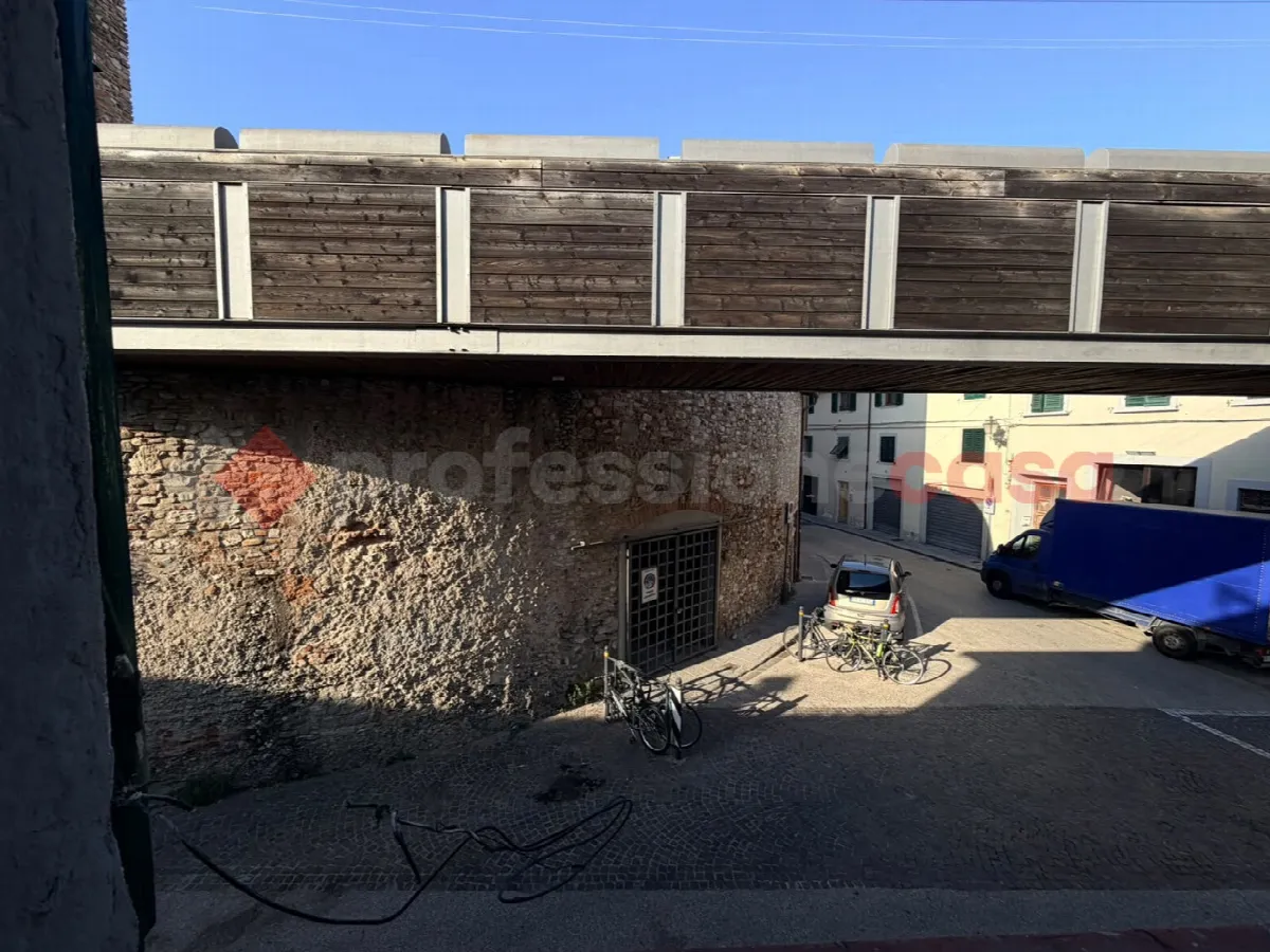 Casa indipendente in vendita a Prato - foto 5