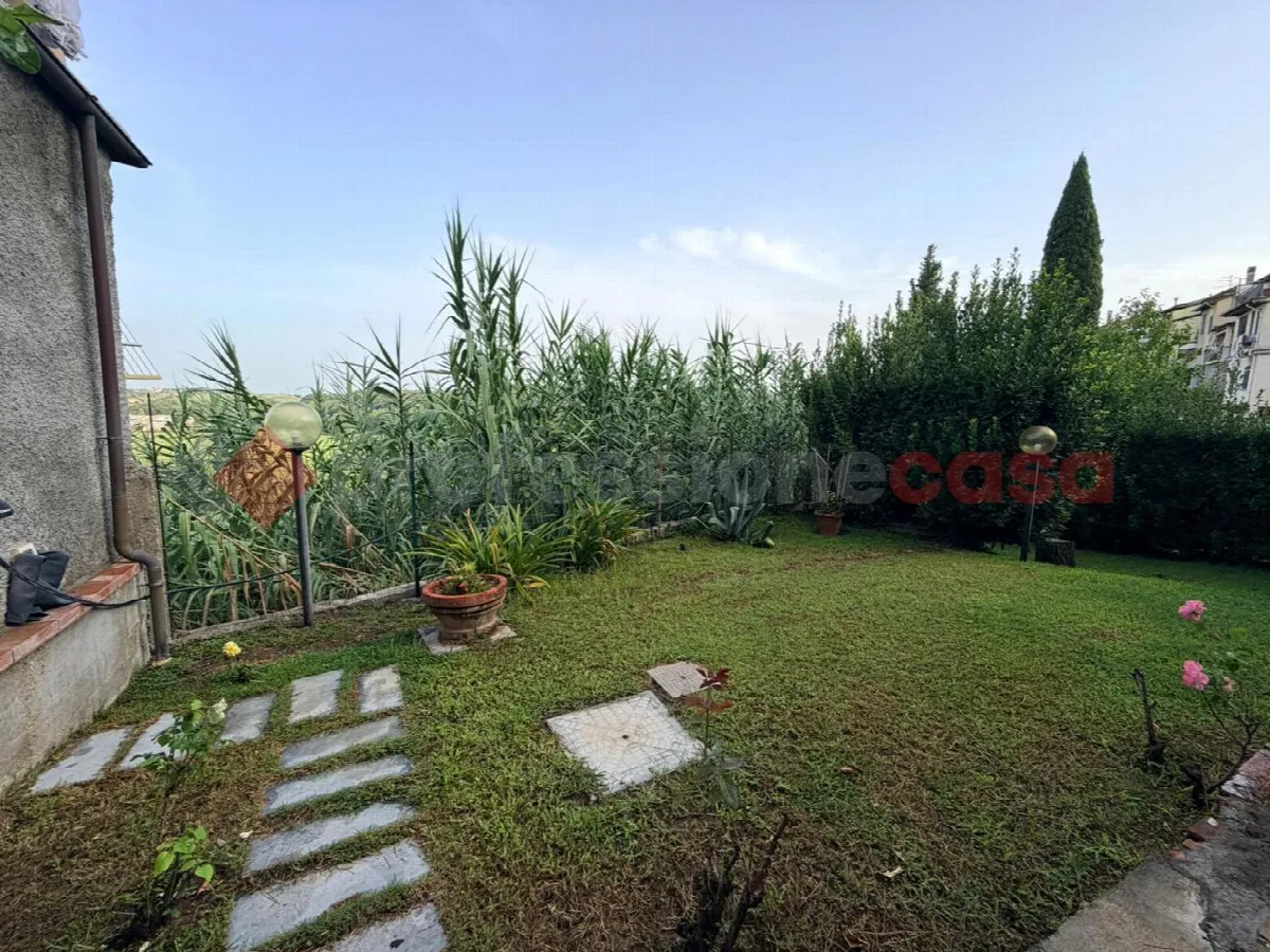 Casa indipendente in vendita a Signa - foto 1