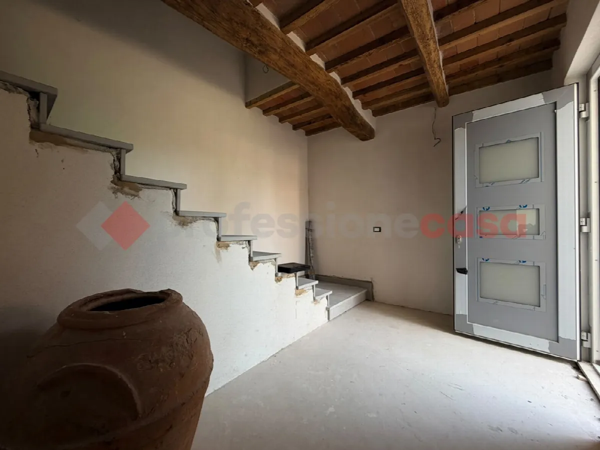Casa indipendente in vendita a Carmignano - foto 2
