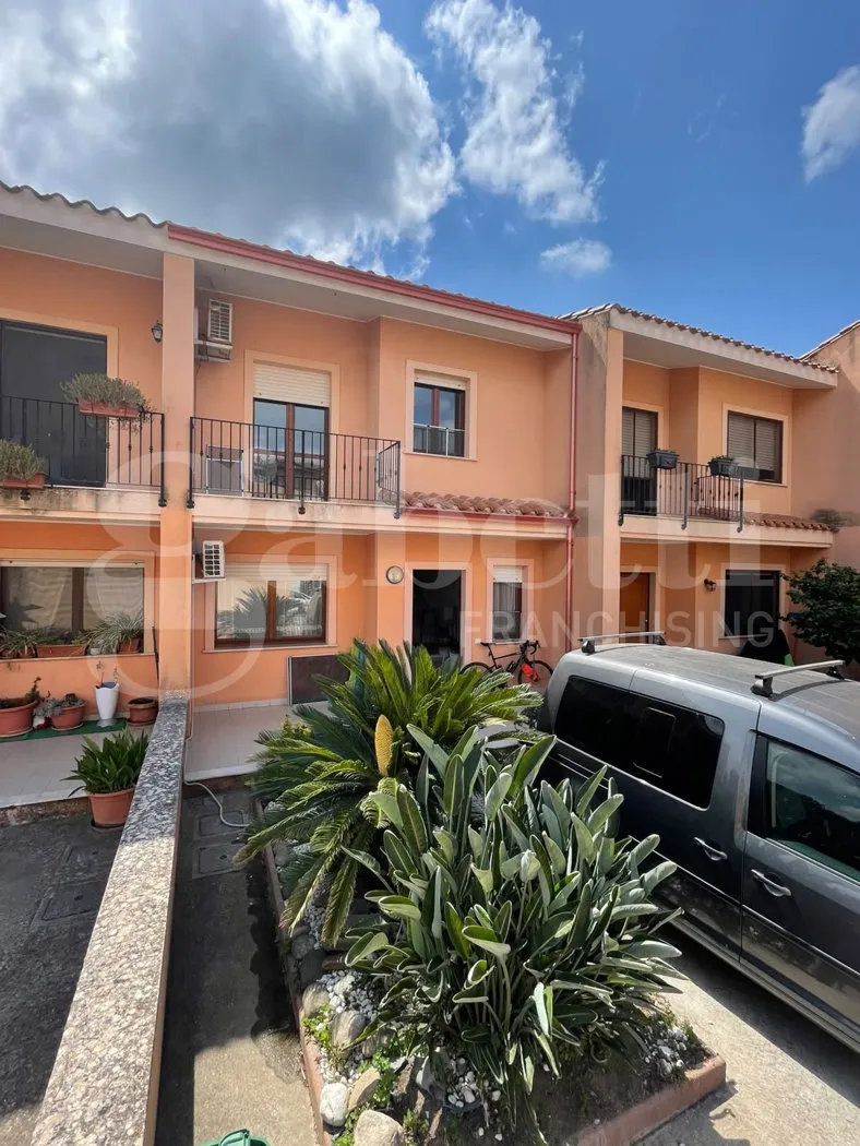 Casa indipendente in vendita a Oristano - foto 1