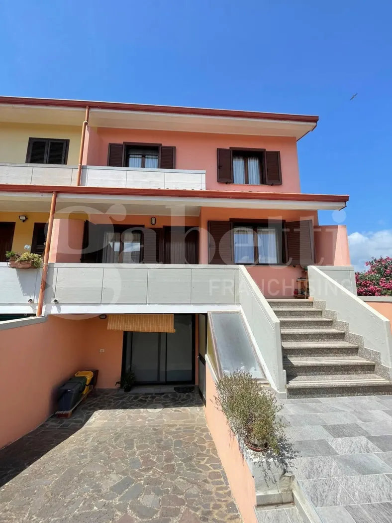 Casa indipendente in vendita a Oristano - foto 2