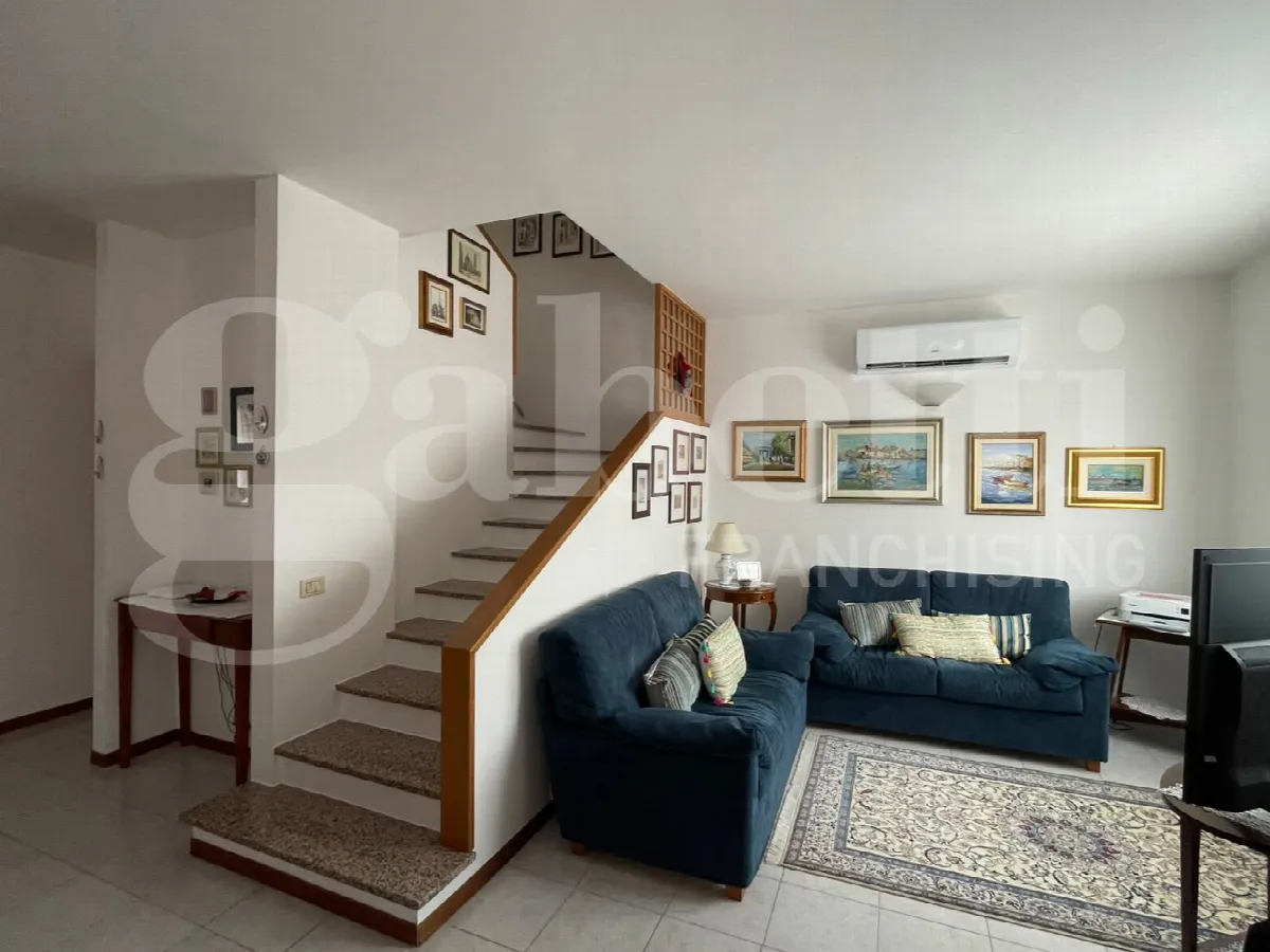 Casa indipendente in vendita a Oristano - foto 3