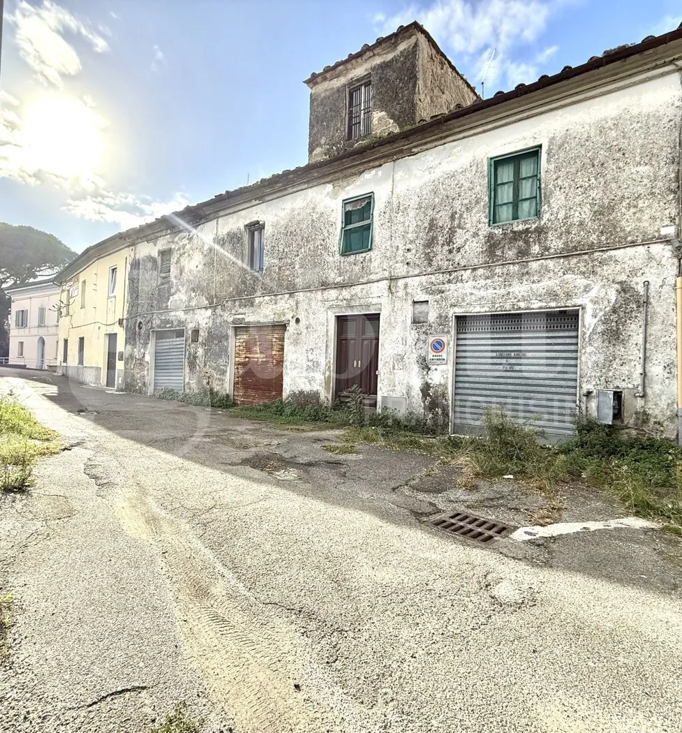 Casa indipendente in vendita a Pontedera - foto 1