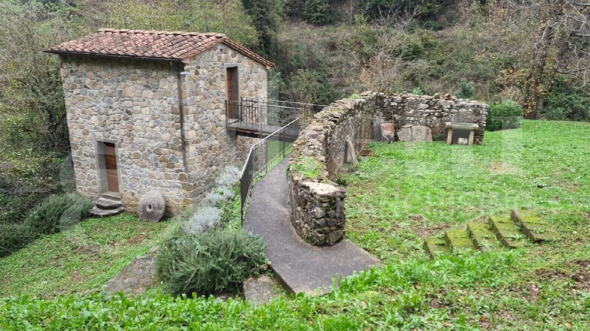 Rustico in vendita a Lamporecchio - foto 1