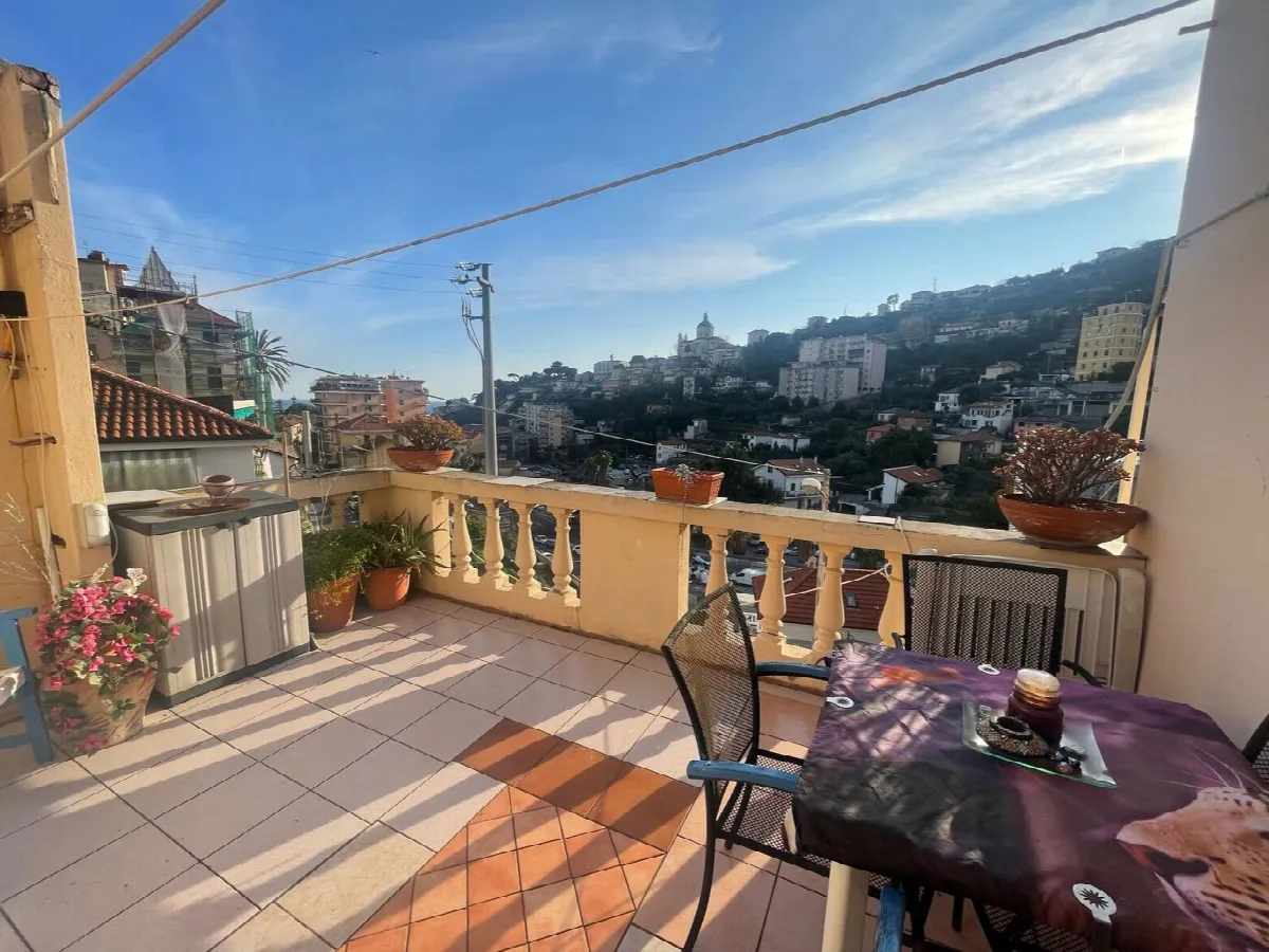 Casa indipendente in vendita a Sanremo - foto 1