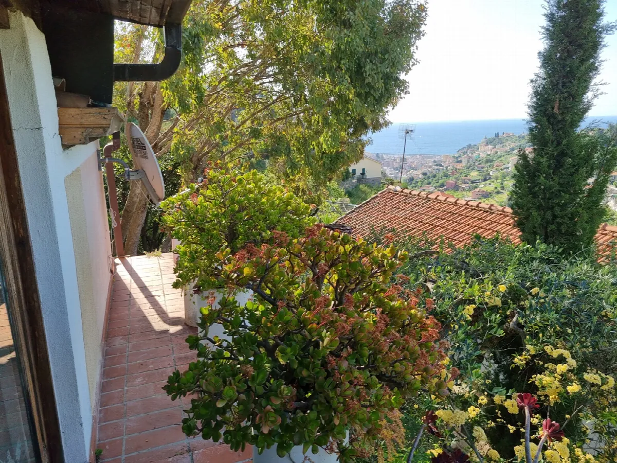 Casa indipendente in vendita a Sanremo - foto 1