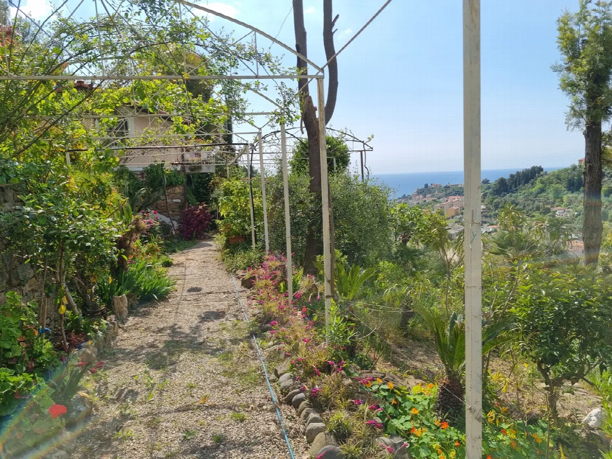 Casa indipendente in vendita a Sanremo - foto 2