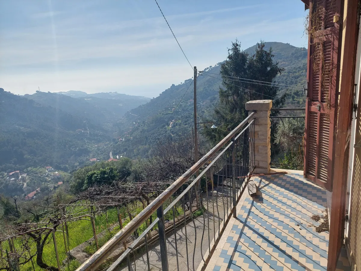 Casa indipendente in vendita a Sanremo - foto 1
