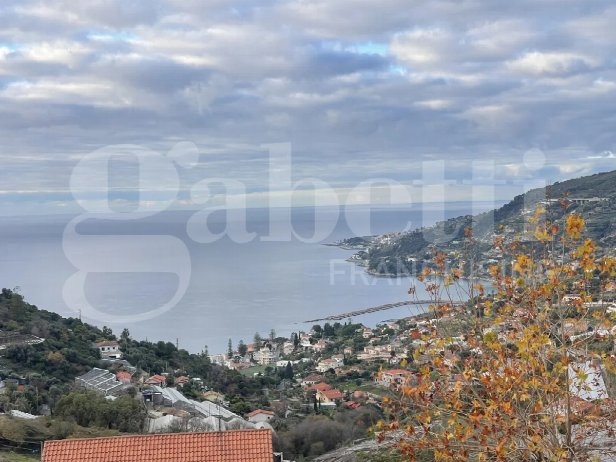 Casa indipendente in vendita a Sanremo - foto 1