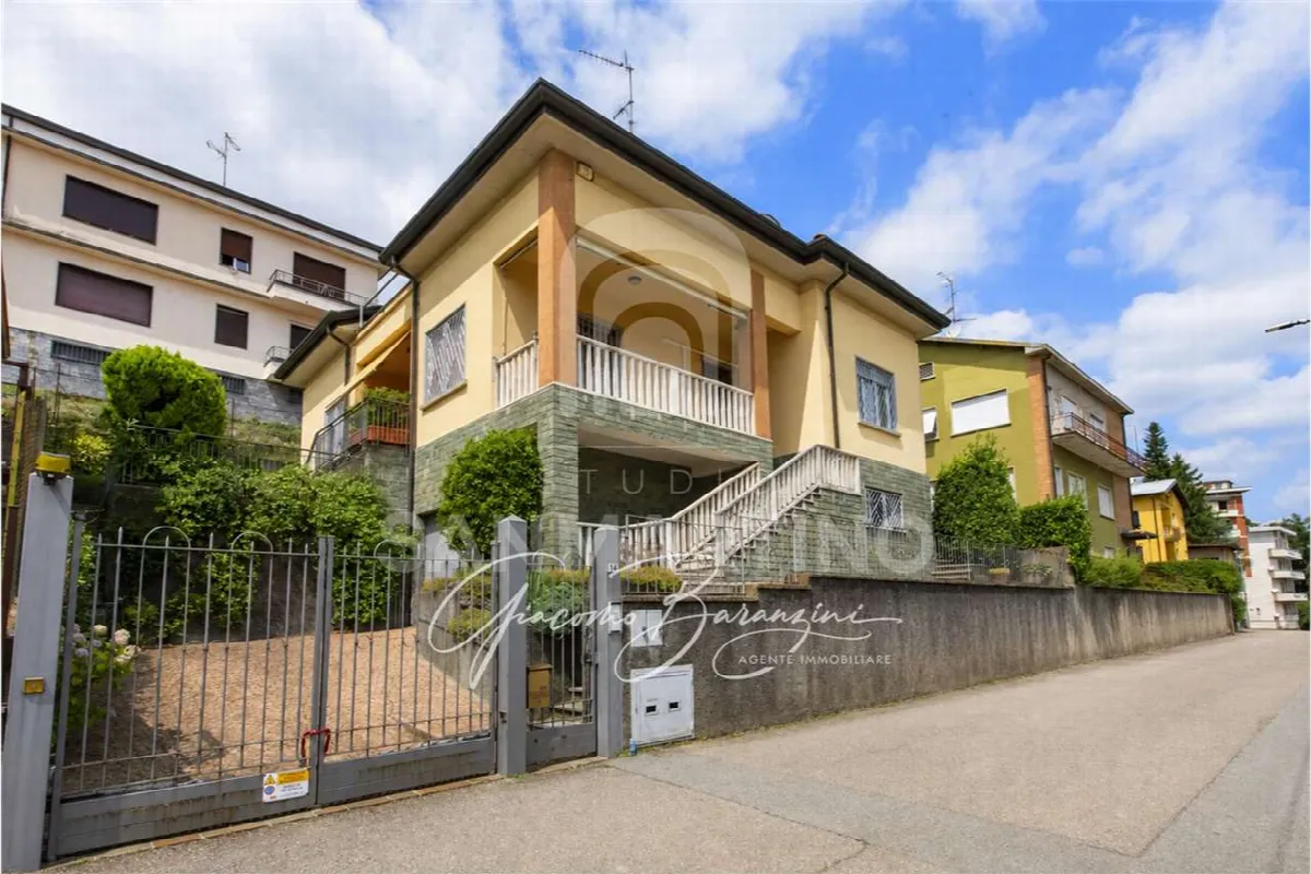 Villa in vendita a Varese - foto 1