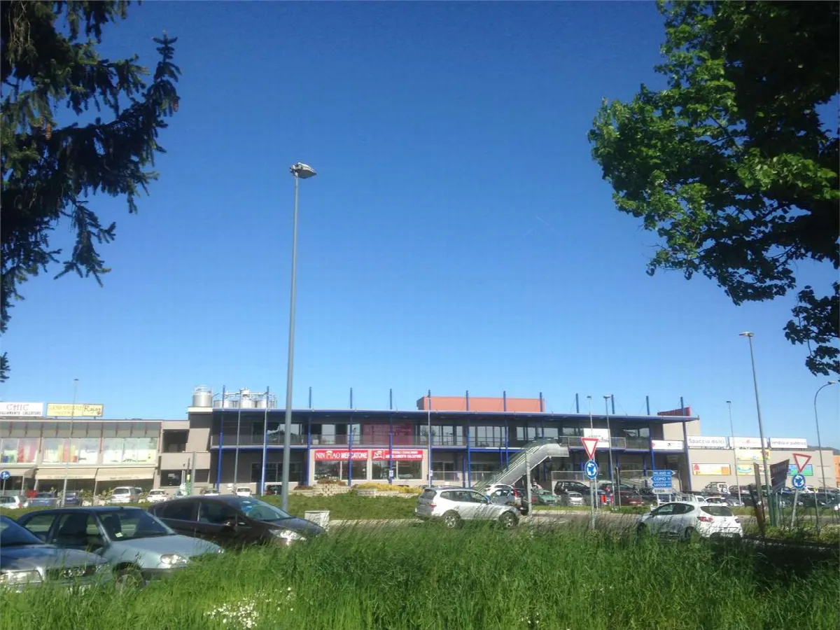 Ufficio in vendita a Erba - foto 1