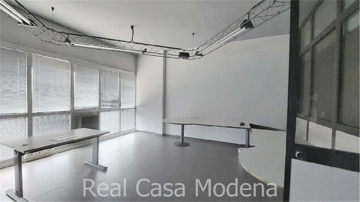 Ufficio in vendita a Modena - Madonnina - foto 1