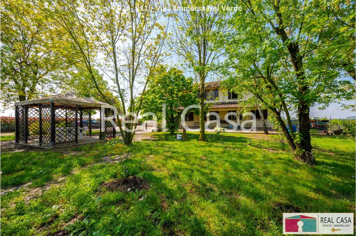 Casa indipendente in vendita a San Giovanni in Persiceto - foto 1