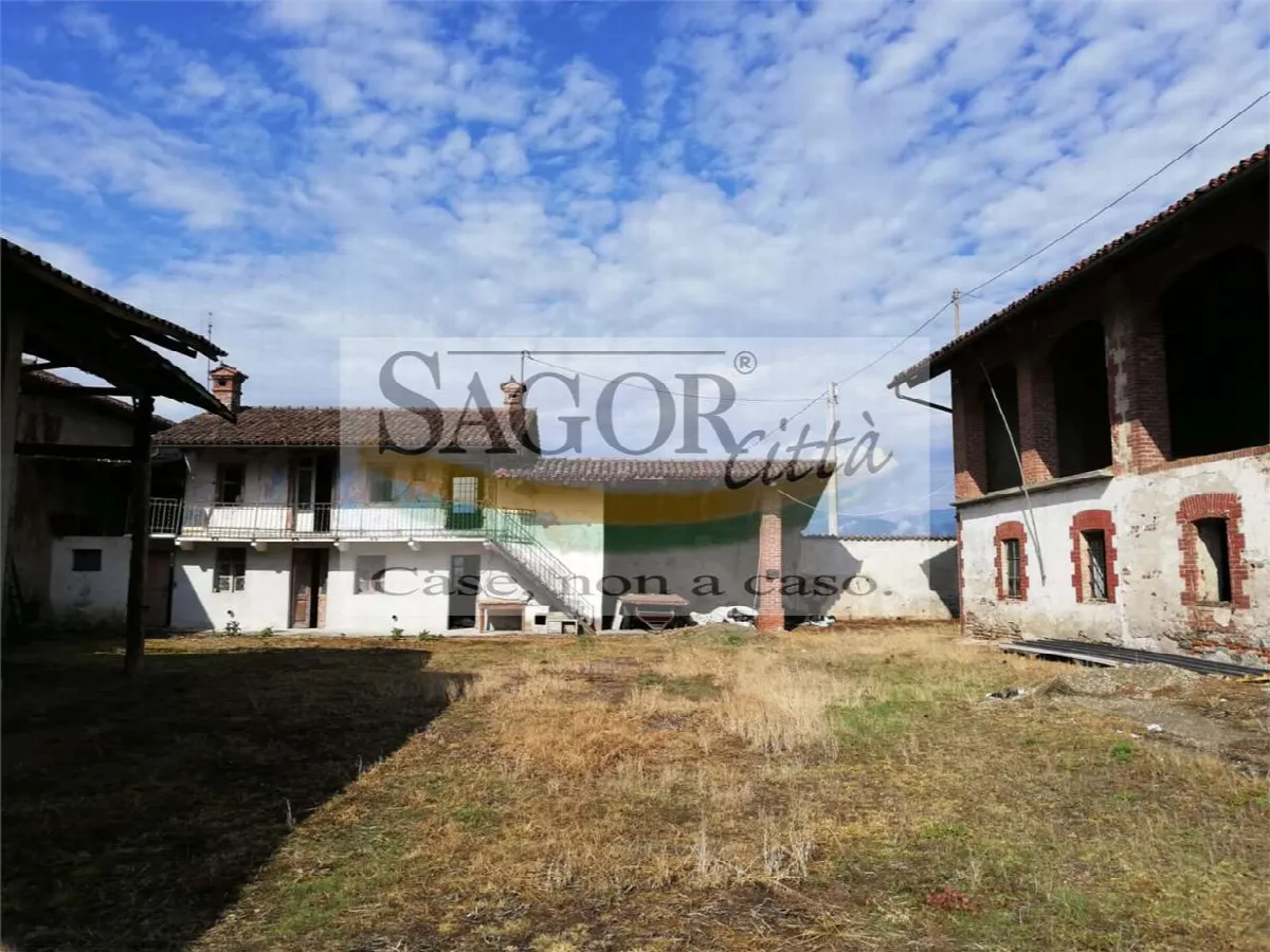 Rustico in vendita a Pinerolo - RIVA DI PINEROLO - foto 1