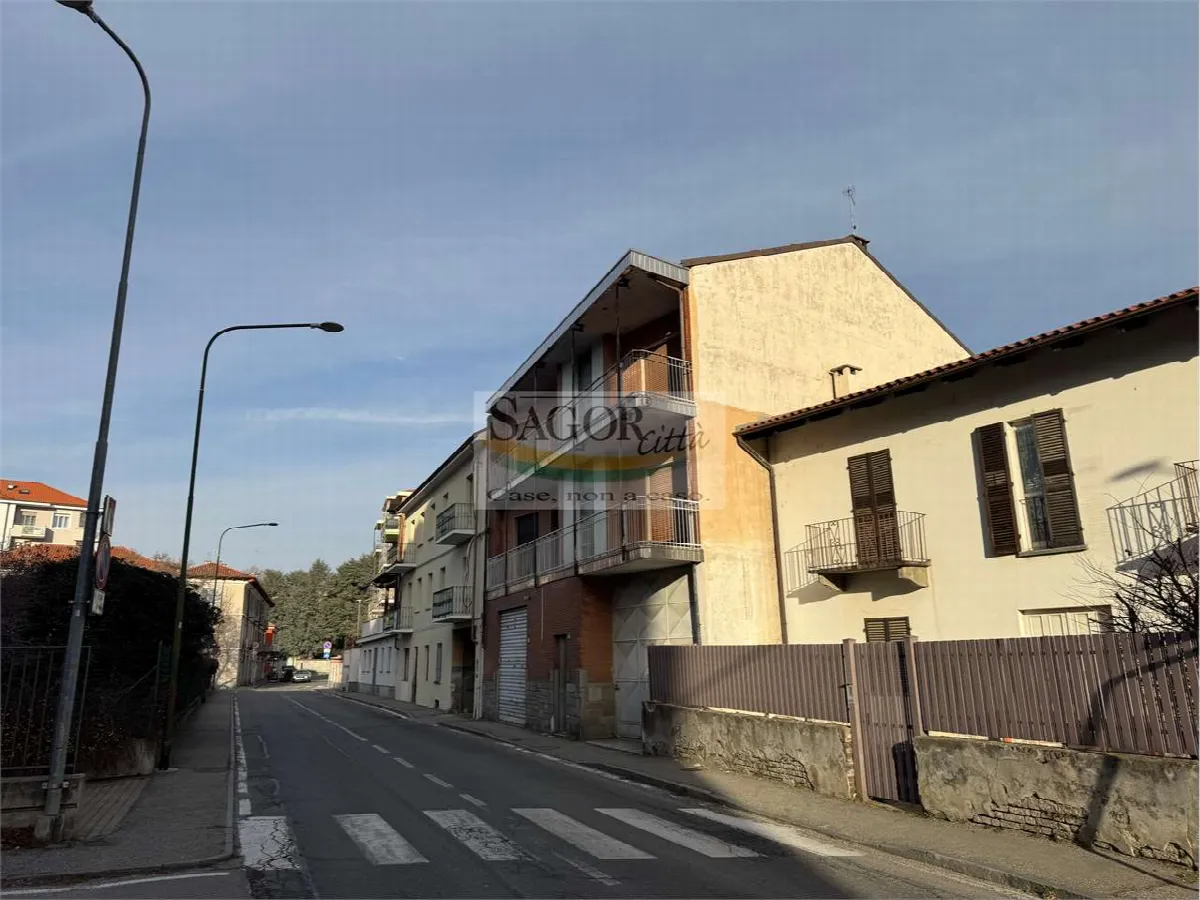 Stabile in vendita a Pinerolo - foto 2