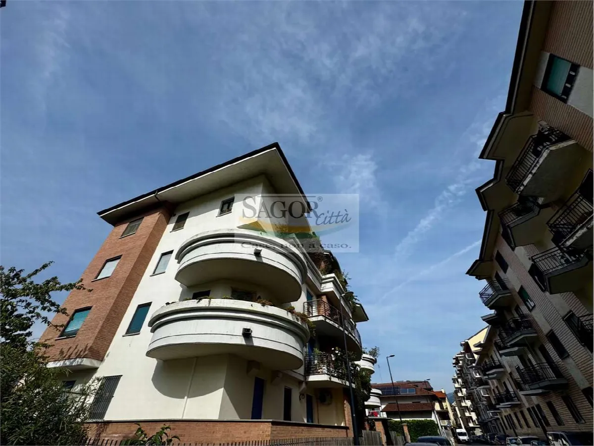 Appartamento in vendita a Pinerolo - CENTRO - foto 2