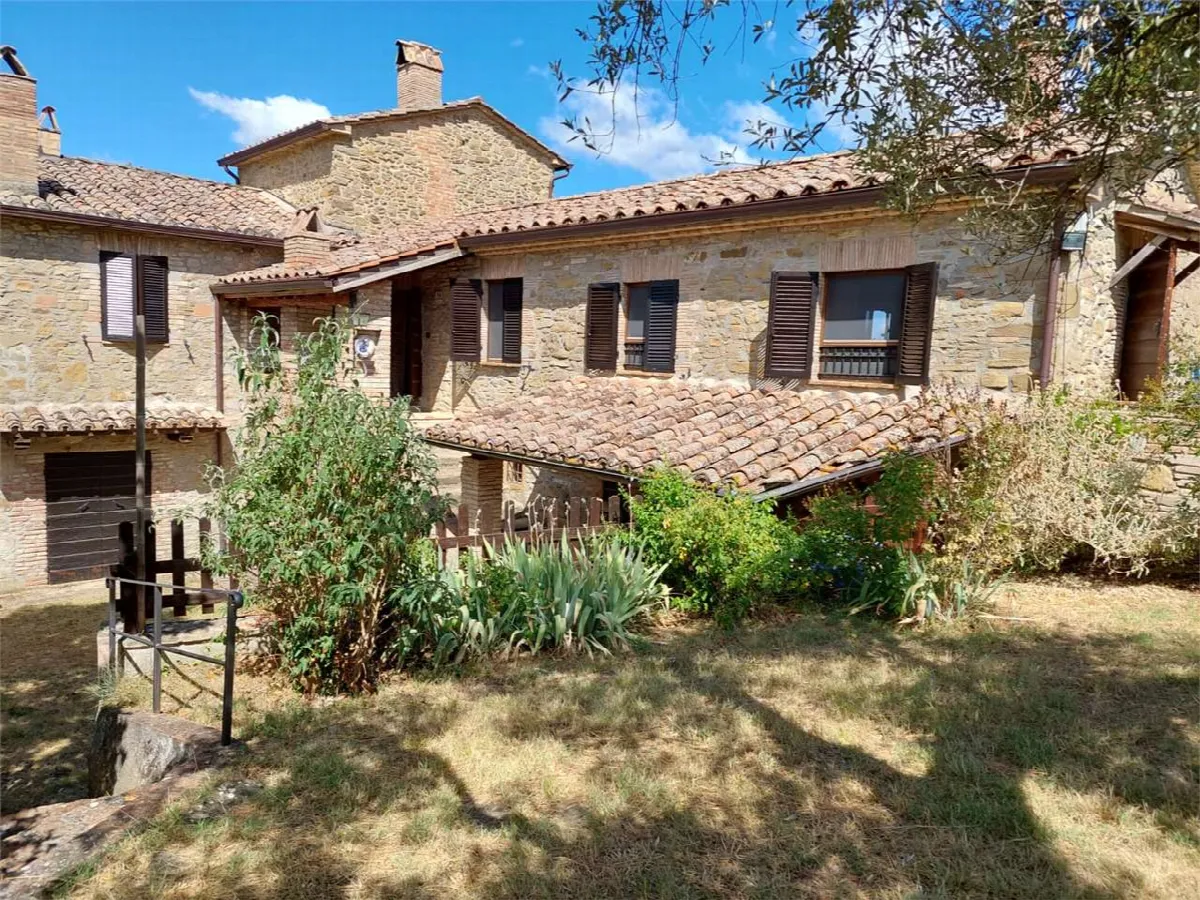 Rustico in vendita a Perugia - Colle Umberto I - foto 1