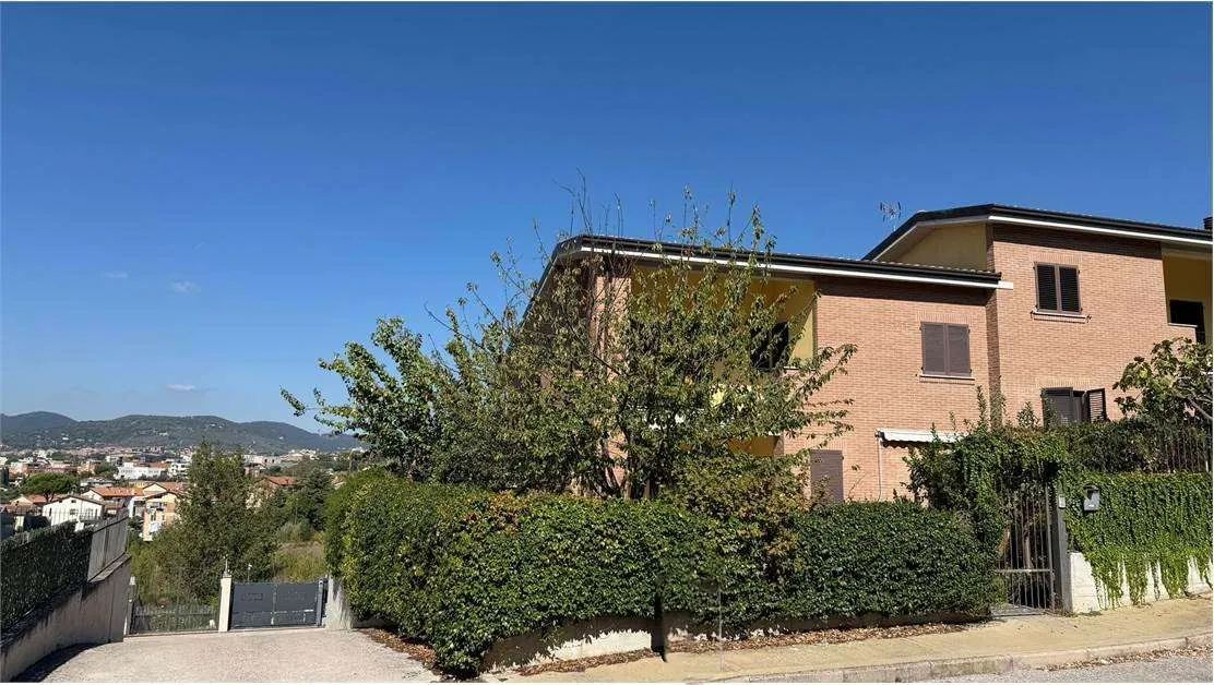 Villa in vendita a Perugia - Prepo - foto 1
