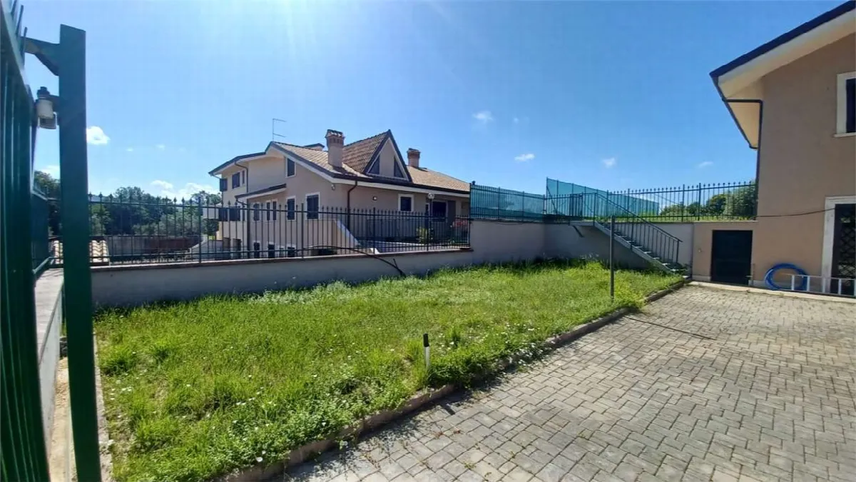 Villa in vendita a Alatri - foto 2