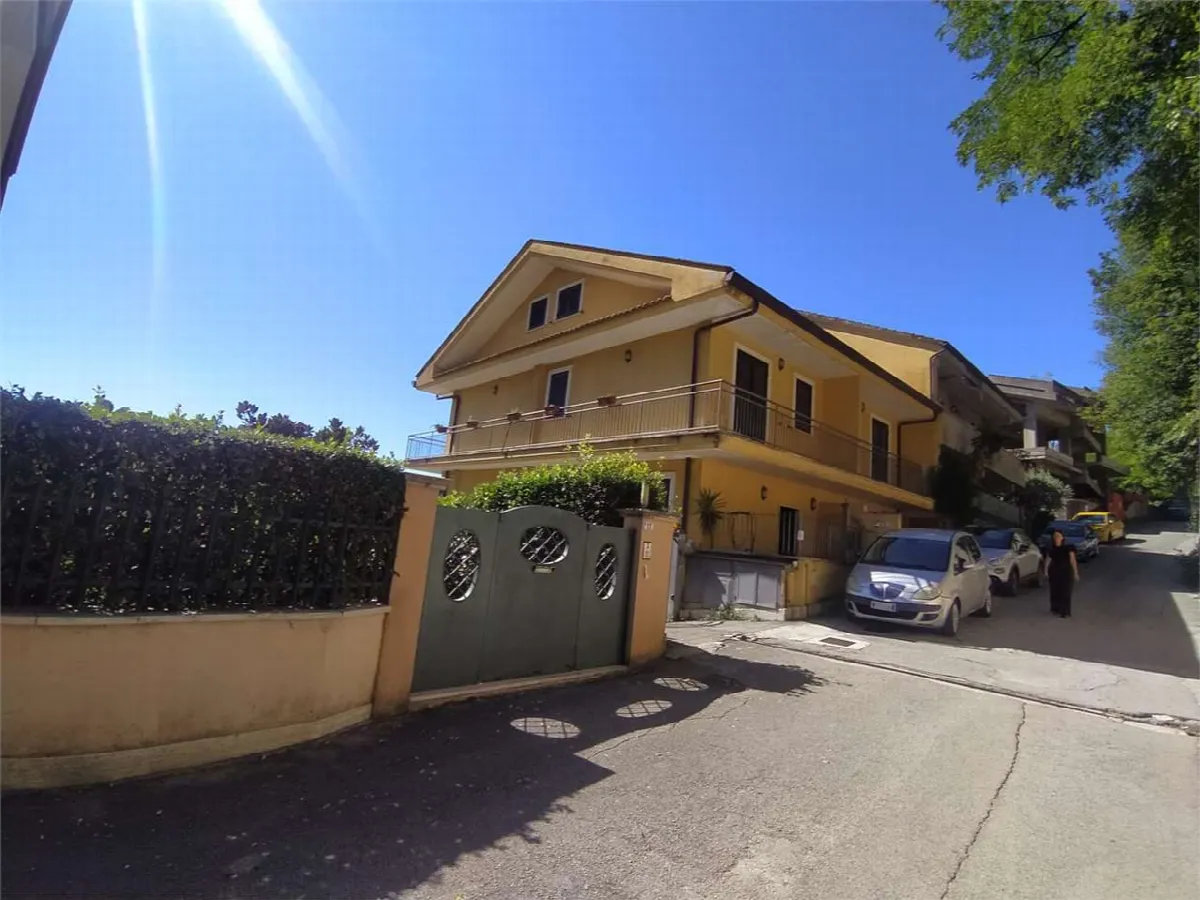 Villa in vendita a Frosinone - foto 2