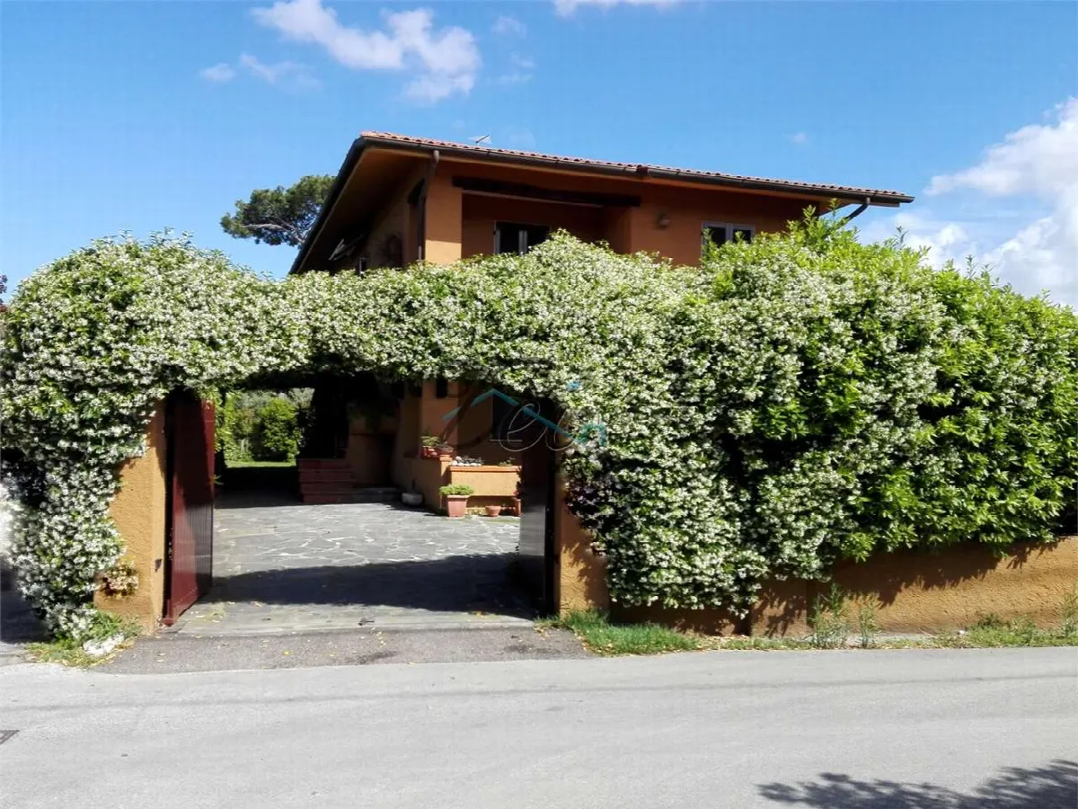 Villa in vendita a Forte dei Marmi - foto 1