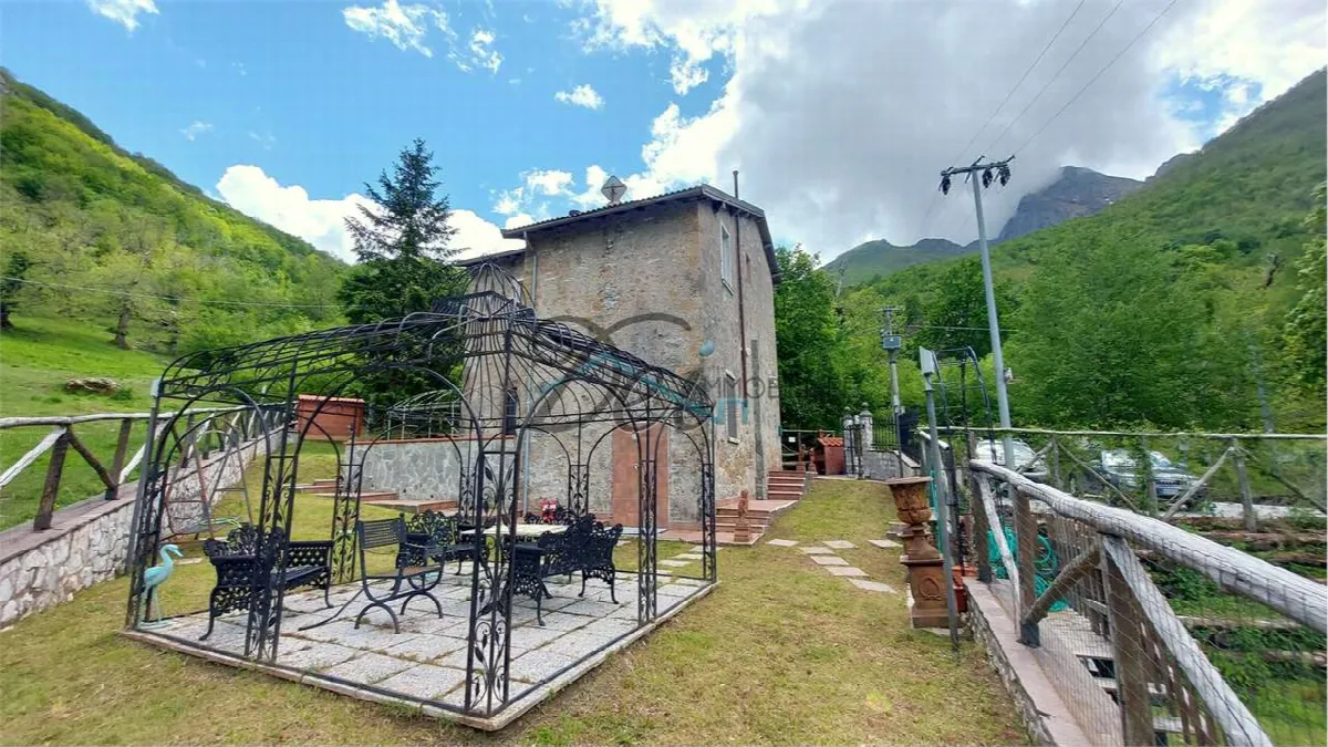 Rustico in vendita a Molazzana - foto 2